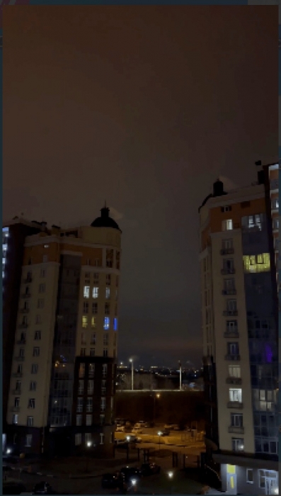 В российском Белгороде раздаются взрывы, в городе объявили воздушную тревогу (видео)
