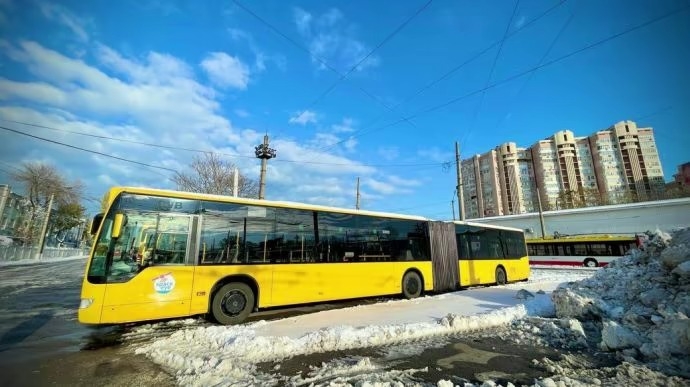 В Одессе за руль городских автобусов посадят женщин — мужчин не хватает