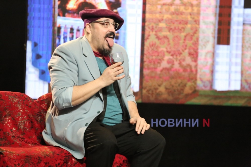 Сутенером можна стати волею випадку: у Миколаєві показали суперкомедію для дорослих «Квартал червоних ліхтарів» (фоторепортаж)