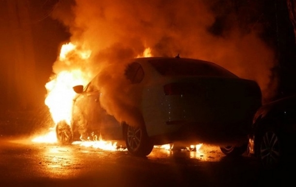 В Одесской области винничанин отомстил работодателю за долг по зарплате: сжег машину