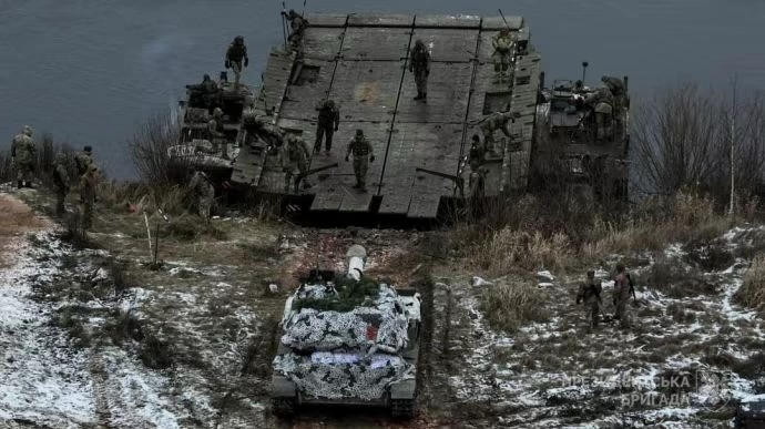 Разведка Британии объяснила, почему РФ не может вытеснить ВСУ с левобережья Херсонщины