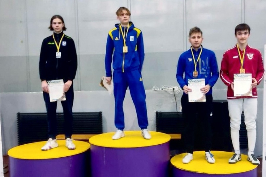 Николаевские саблисты завоевали награды чемпионата Украины по фехтованию