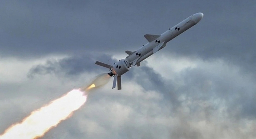 В Николаевской области ПВО сбила ракету Х-59: из-за падения обломков начался пожар