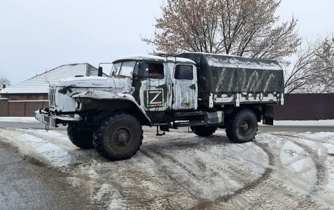 В Мариуполе зафиксировали многочисленные перемещения грузовиков с БК оккупантов