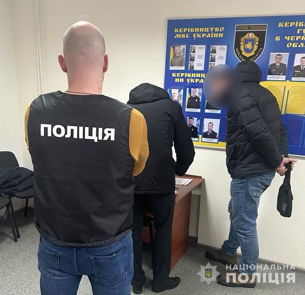 Николаевец в составе преступной группировки захватил завод в Черкасской ...