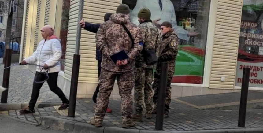 В Ужгороді мобілізували 19-річного студента: лише через півтора роки суд ухвалив рішення