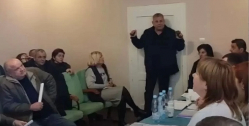 Действия депутата, взорвавшего гранаты в сельсовете Закарпатья, переквалифицировали