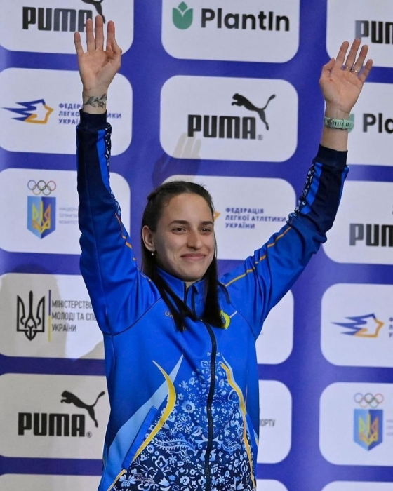 Миколаївська атлетка стала чемпіонкою України зі стрибків із жердиною