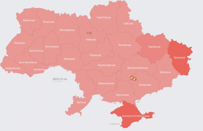 Росія завдає ракетного удару по українських містах: у всій країні – тривога, лунають вибухи