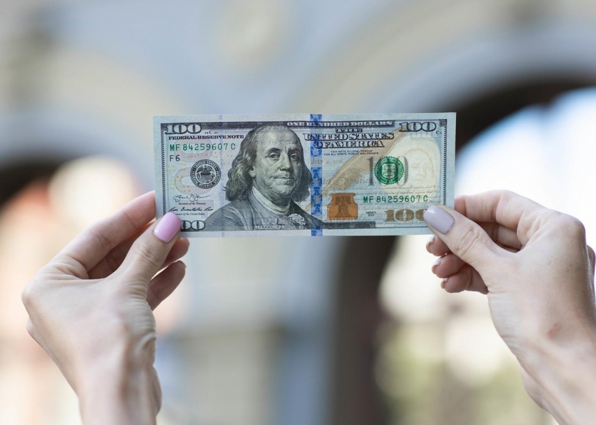В Україні подорожчали долар та євро