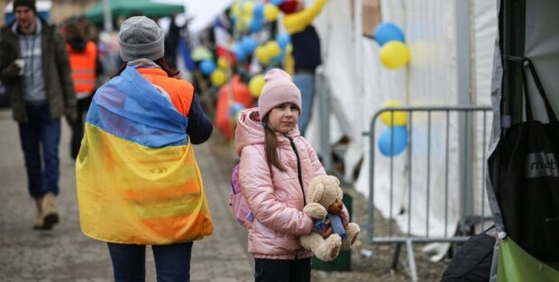 Допомога переселенцям: чи продовжать виплати до кінця війни