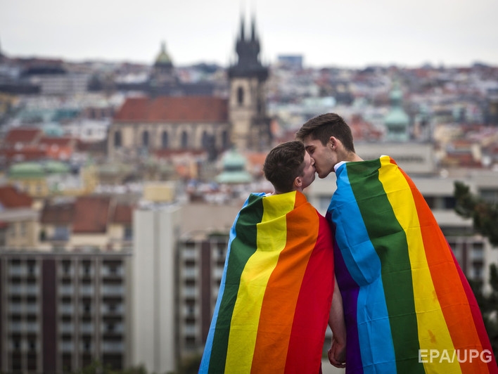 Греция легализовала однополые браки