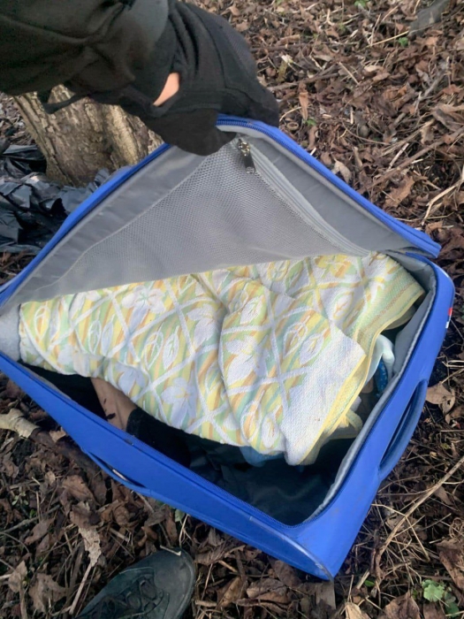 В городском парке Тернополя дети нашли чемодан с трупом женщины