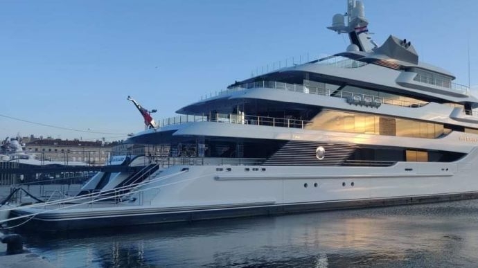 Кабмін погодив продаж 92-метрової яхти Медведчука: на що підуть гроші