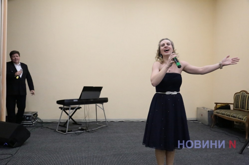 Музыка кино и мюзиклов: артисты николаевской филармонии исполнили классические кроссоверы (фоторепортаж)