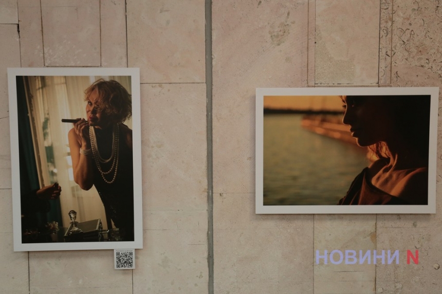«Перший день весни»: миколаївський фотограф відкрив виставку жіночих портретів (фото, відео)