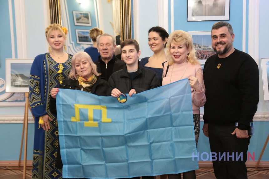 «Крим – це Україна»: в Николаеве показали красоты временно оккупированного полуострова (фоторепортаж)