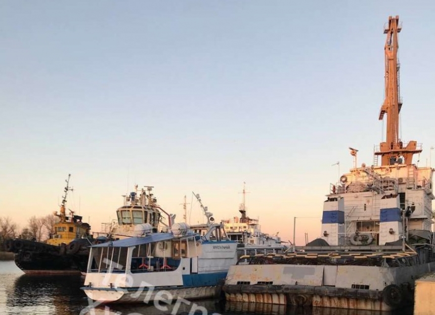 У Миколаєві та Очакові заблоковано частину річфлоту України: судновласники сподіваються на «коридор»