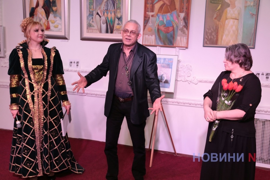 Весь світ – театр: у Миколаєві відкрилася виставка художниці Юлії Гур\