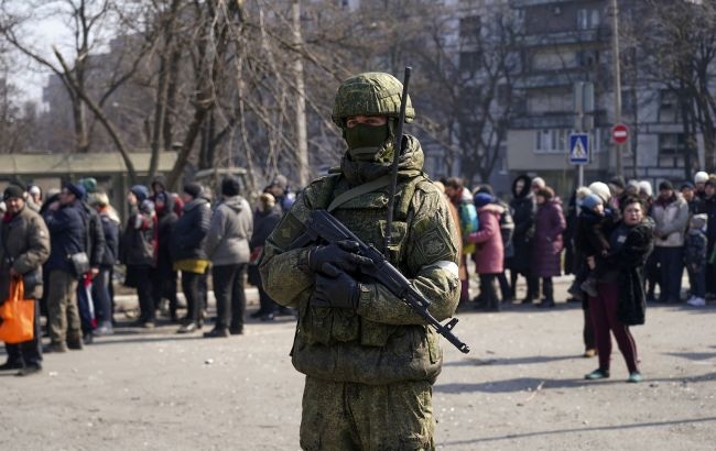 Росіяни пропонують «ветеранам СВО» місця держслужбовців на окупованих територіях