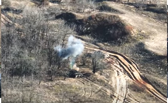 Миколаївські морпіхи показали, як знищили російський танк (відео)