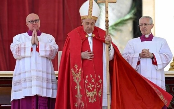 Папа Римський помолився за жертв теракту в Підмосков'ї