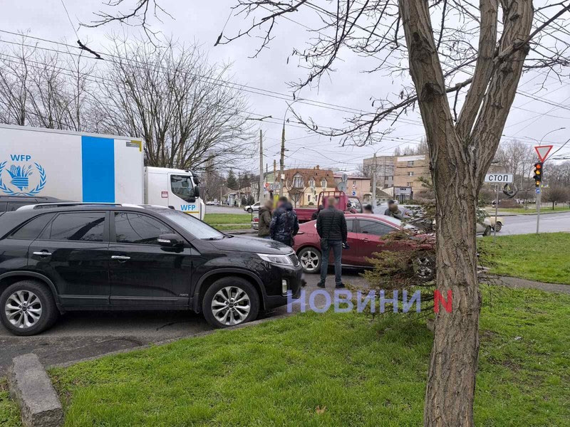 В центре Николаева СБУ проводит задержание