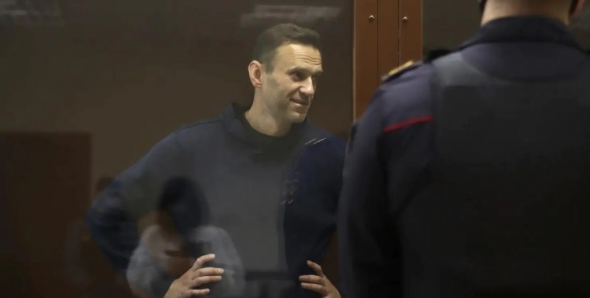 За неделю до смерти Навального Байден обсуждал с Шольцом его обмен, — WSJ
