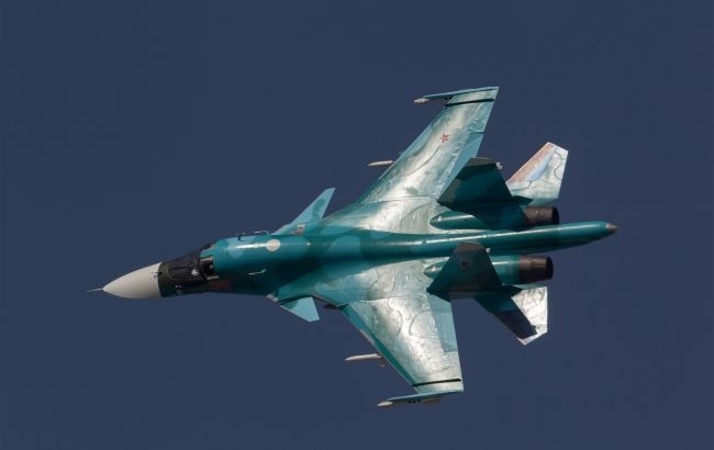 В оккупированном Крыму упал российский боевой самолет (видео)