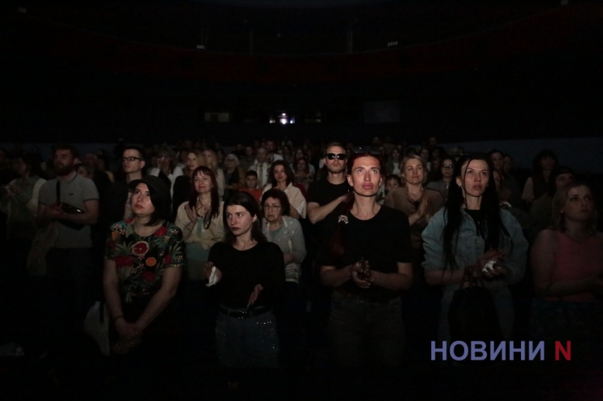 За свободу нужно бороться : в Николаеве показали фильм о Герое Украины Да Винчи (фото, видео)