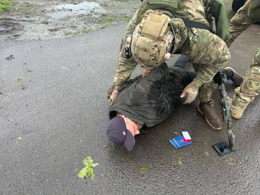 Розстріл поліцейських під Вінницею: нападників затримали на Одещині