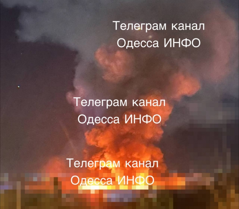 В Одесі вибухи: ворог обстрілює місто балістикою