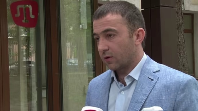 В аэропорту Кишинева задержали помощника нардепа Джемилева