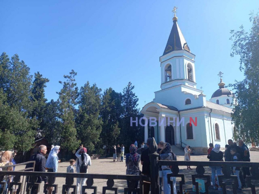 В Храме Святого Духа в Николаеве тоже святили паски (фото, видео)