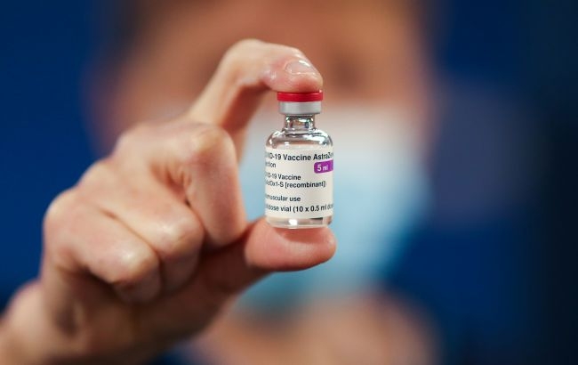 Одна з фармкомпаній відкликає свою вакцину від COVID-19 по всьому світу