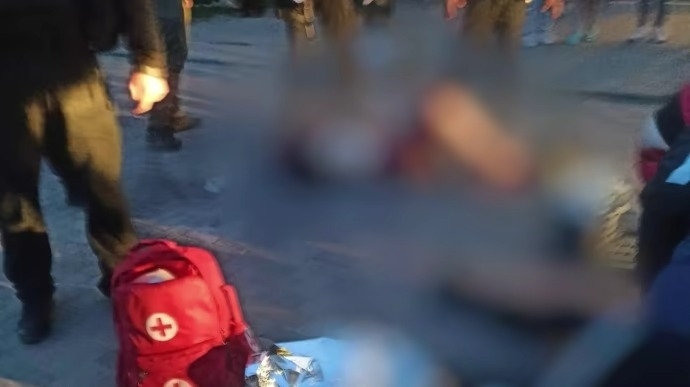Появилось видео с моментом взрыва гранаты в центре Броваров