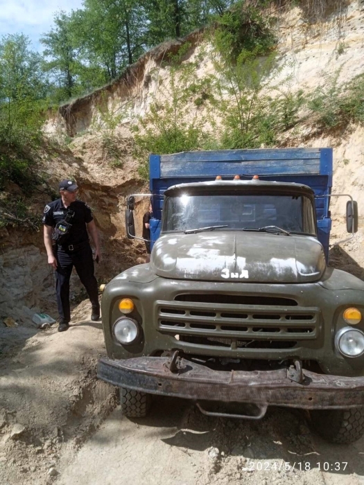 На Миколаївщині триває незаконний видобуток піску: суми штрафів викликають посмішку