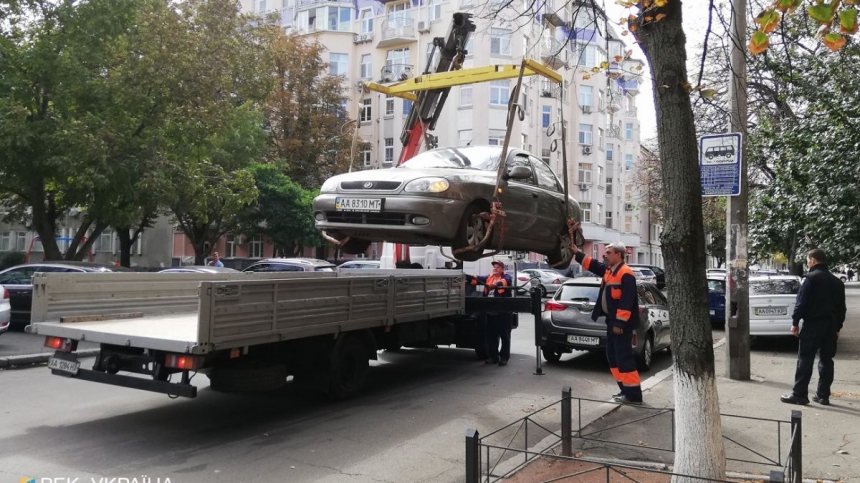 В Украине изменят правила эвакуации авто: за что голосовала Рада