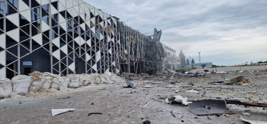 РФ нанесла удар по аэропорту в Запорожье
