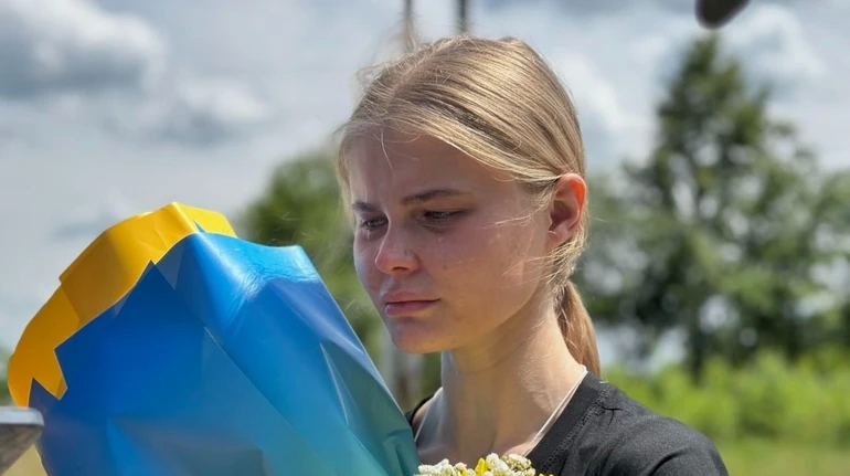 Били, морили голодом і знущалися: із російського полону повернулася 24-річна поліцейська