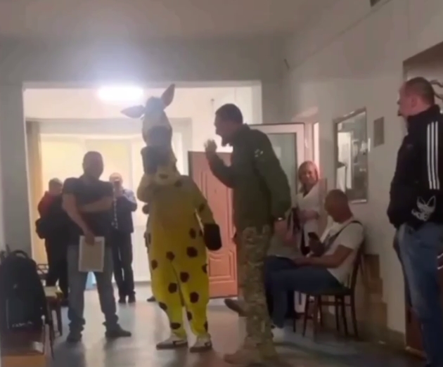 «Жирафа» мобілізували у Львові