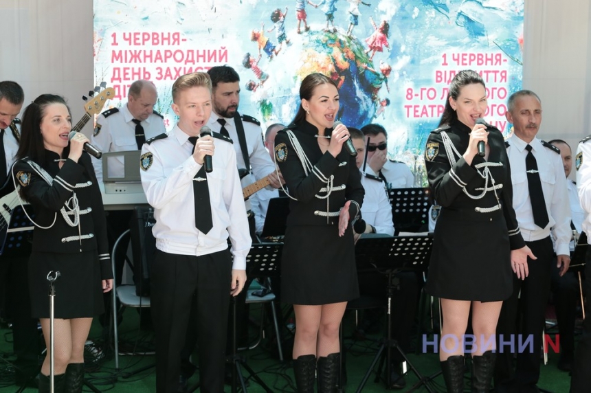 Дети – будущее Украины: в николаевском театре отметили День защиты детей (фото, видео)