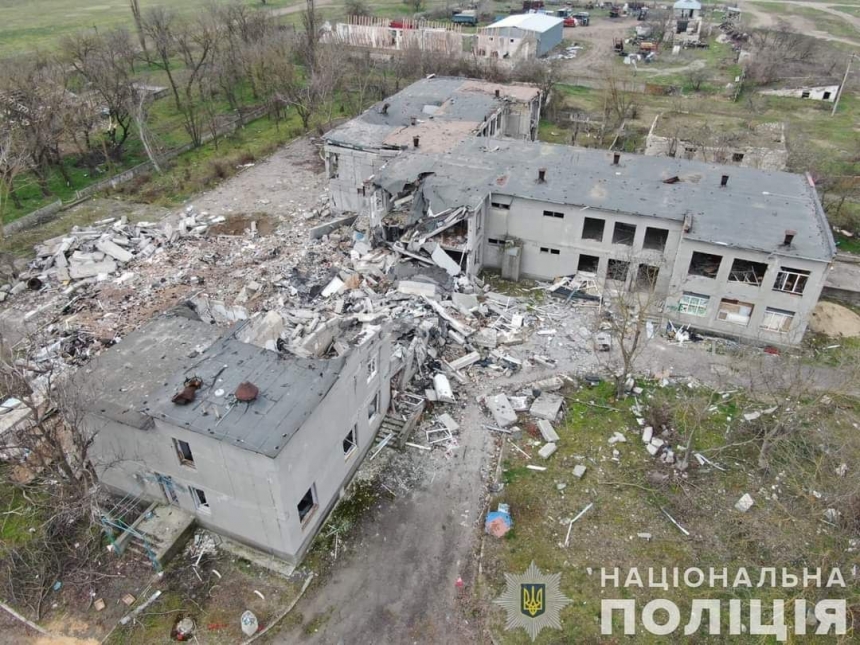 Вред для экологии от обстрела учебных заведений в одной лишь общине Николаевской области оценили почти в два миллиарда