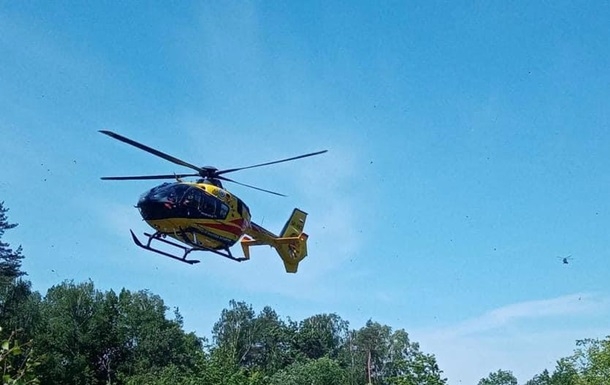 В Польше авто полиции повредило вертолет спасателей