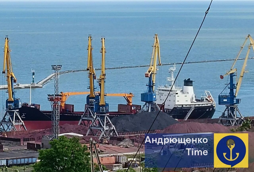 В порт Мариуполя зашел очередной российский корабль
