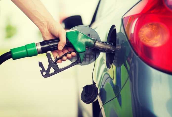 Експерт дав поради, які допомагають знизити витрати пального