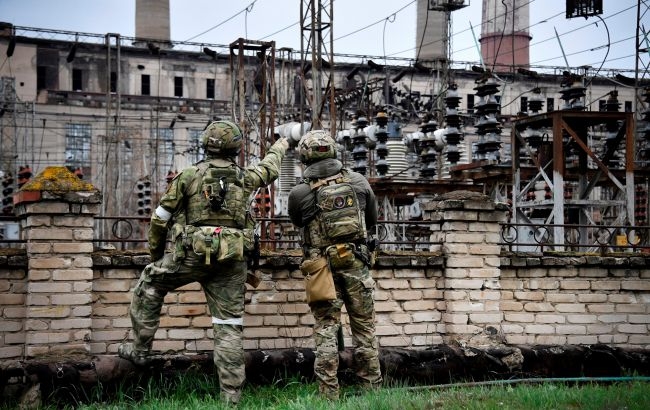 Удар по військовій частині ППО на Кубані: пошкоджено казарму та ангар (фото зі супутника)