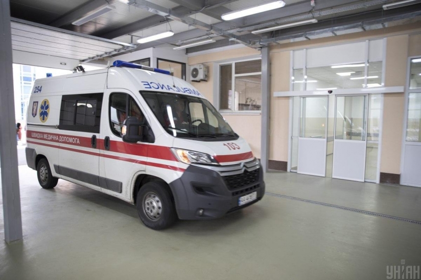 Душил ремнем безопасности: в Черновицком ТЦК заявили о нападении уклониста на работников