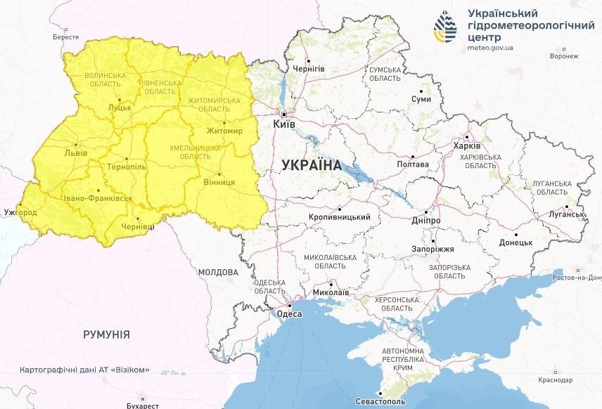 В десяти областях Украины объявили штормовое предупреждение 