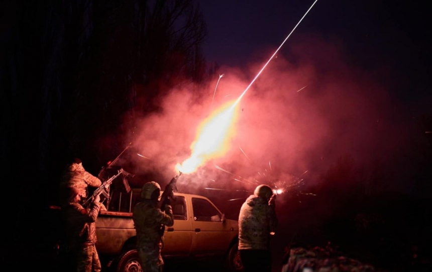 Направлялись на Киев волнами: в КМВА рассказали об отражении атаки дронов